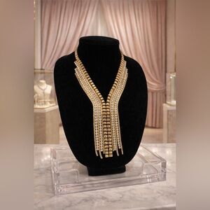 Showstopper NWT Elegant Gold plated Crystal and Gold Necklace SHIPS FREE